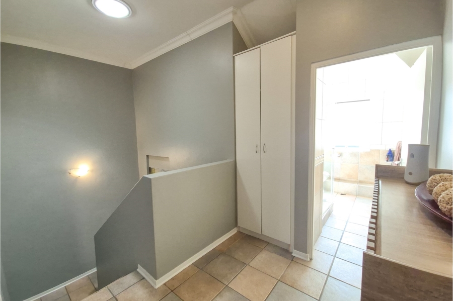 2 Bedroom Property for Sale in Rosendal Western Cape